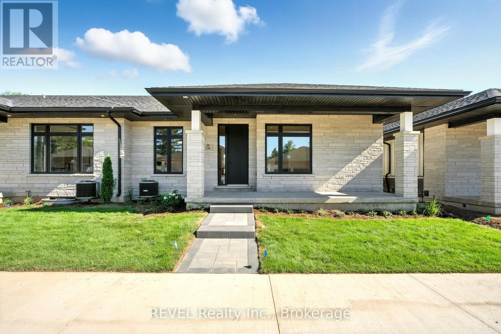 11 ACCURSI CRESCENT