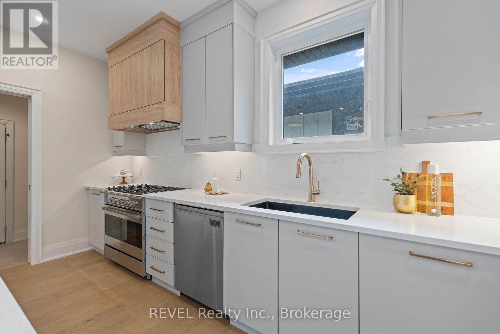 11 ACCURSI CRESCENT - 15