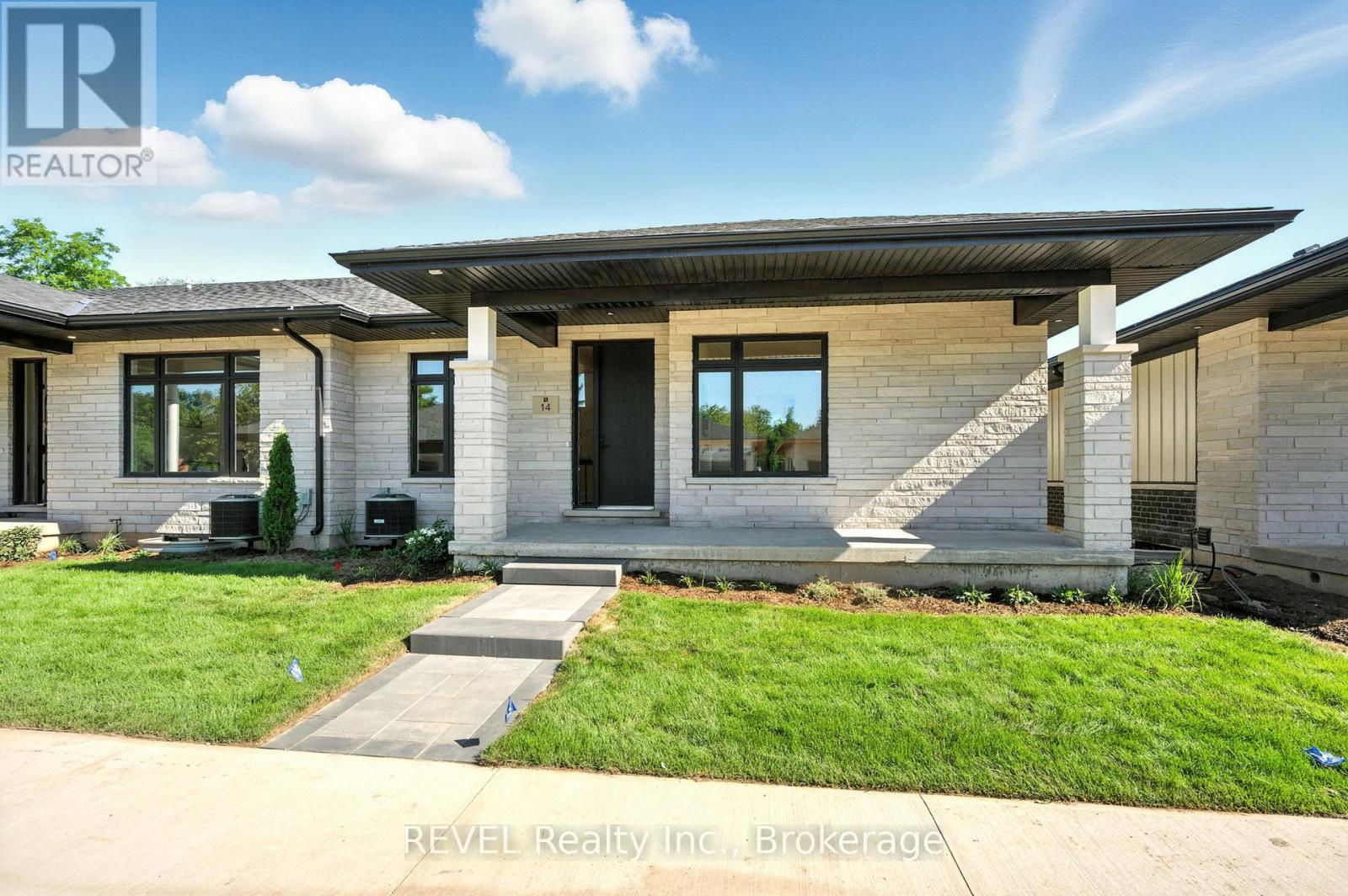 11 ACCURSI CRESCENT - 2