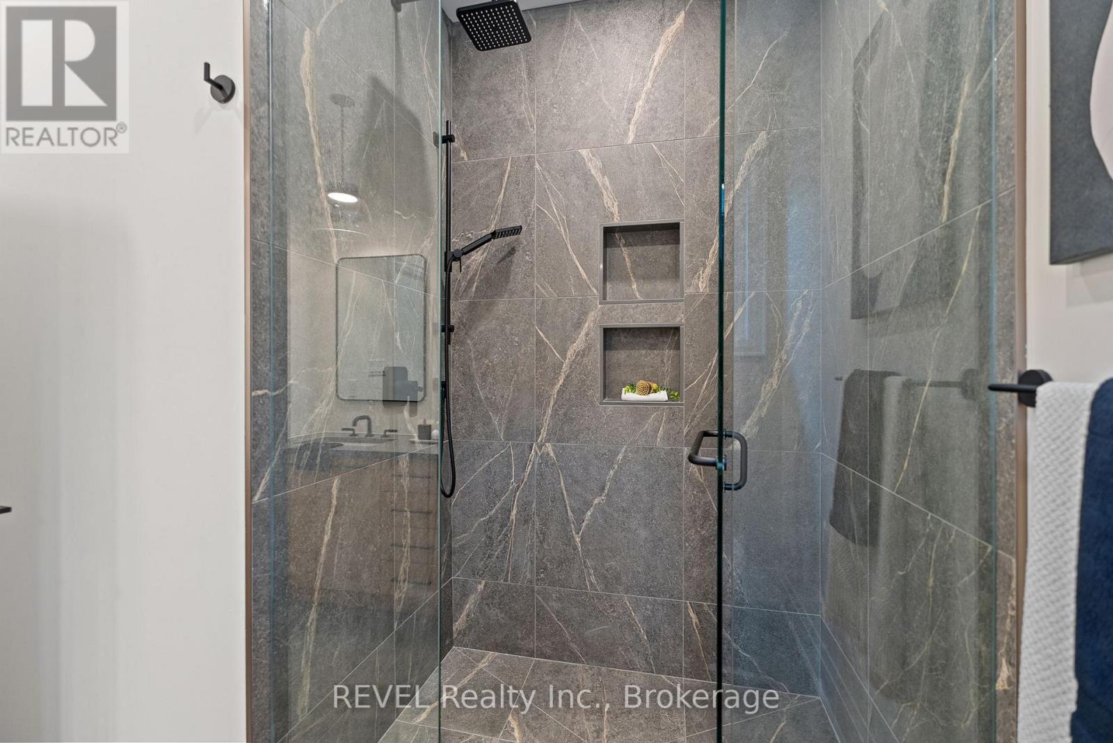 11 ACCURSI CRESCENT - 28