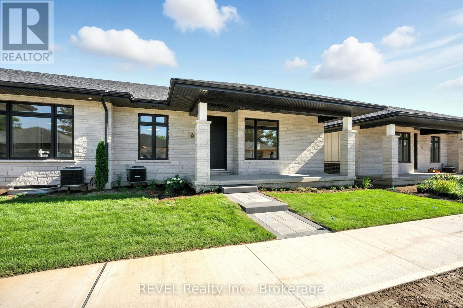 11 ACCURSI CRESCENT - 3