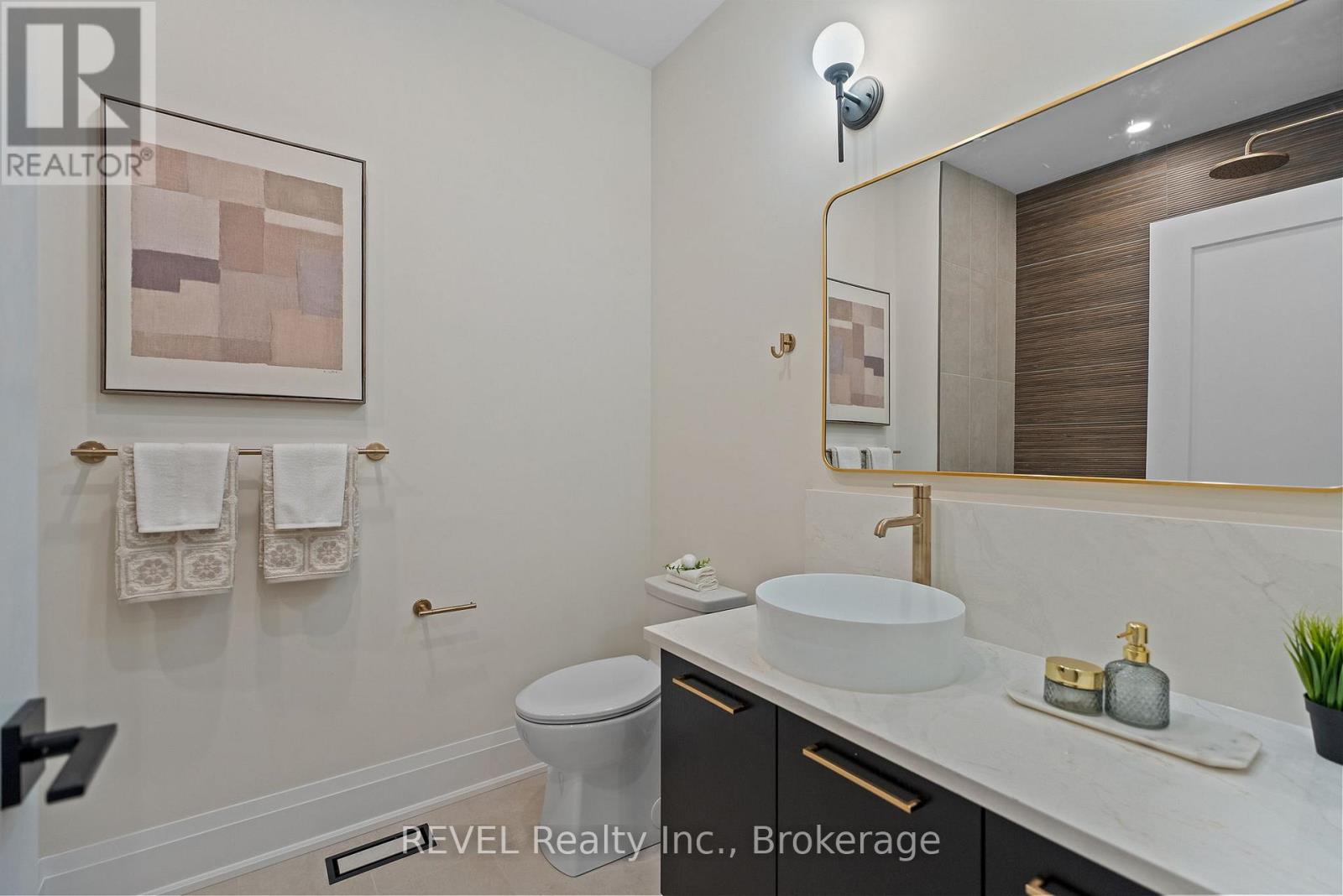 11 ACCURSI CRESCENT - 33
