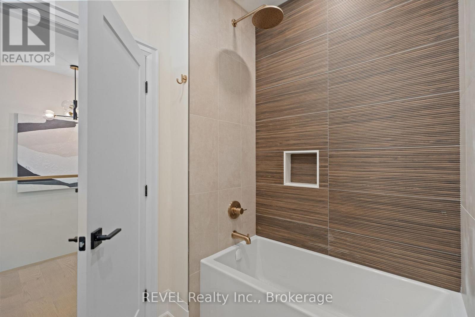 11 ACCURSI CRESCENT - 34