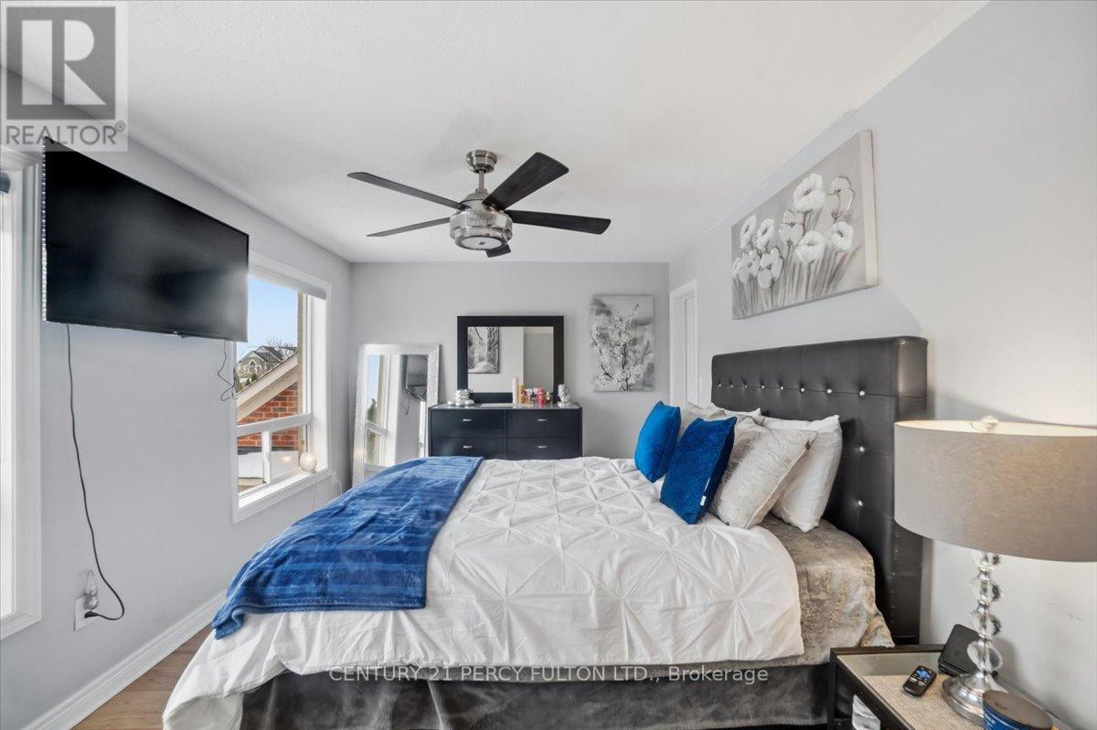 67 Kenilworth Cres - Primary Bedroom