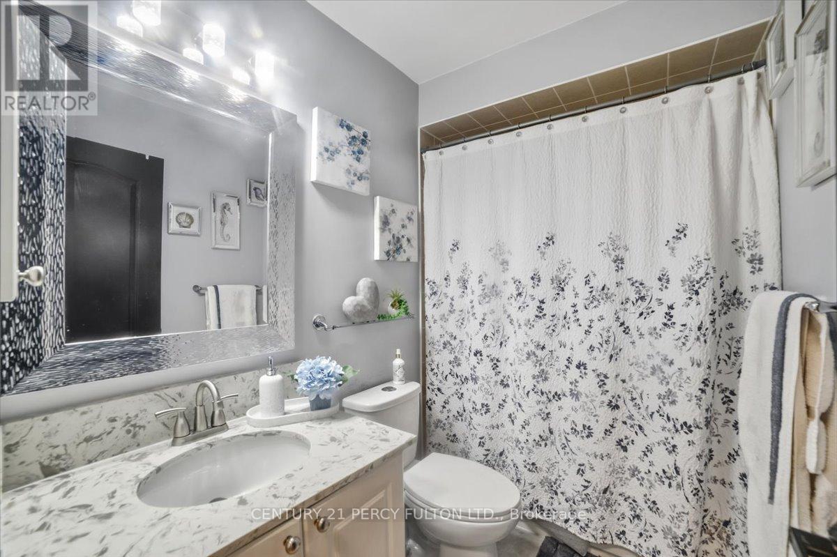 67 Kenilworth Cres - Washroom