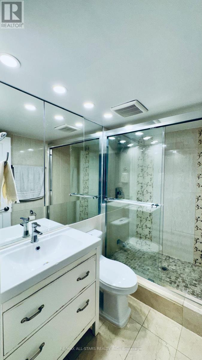 #402 7601 BATHURST STREET - 13