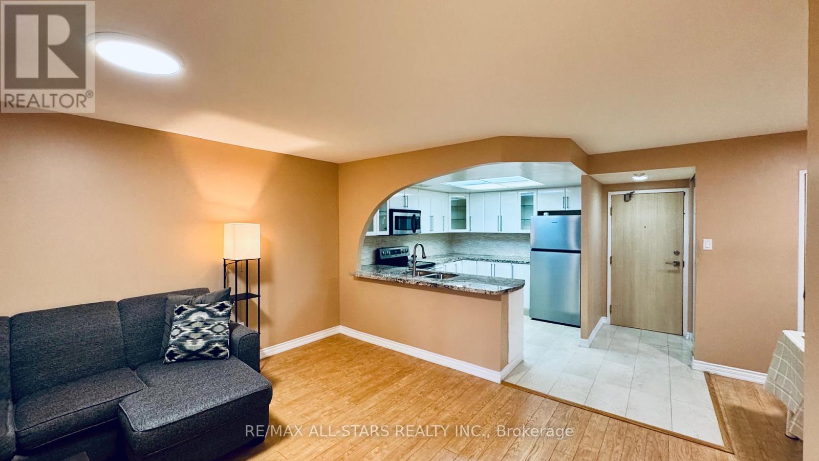 #402 7601 BATHURST STREET - 14