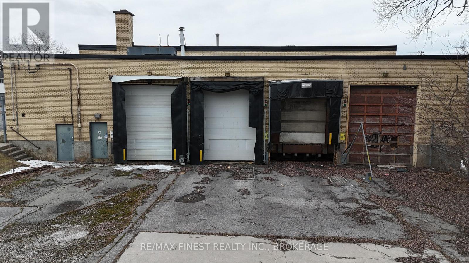121 CATARAQUI STREET — photo 4