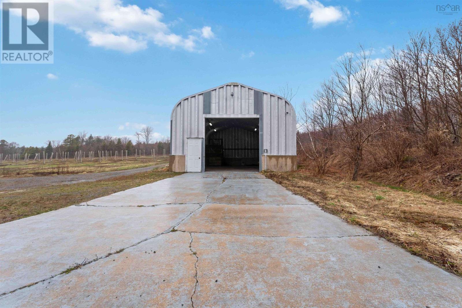 Property 38 of 51 of 1272 Hilltown Road