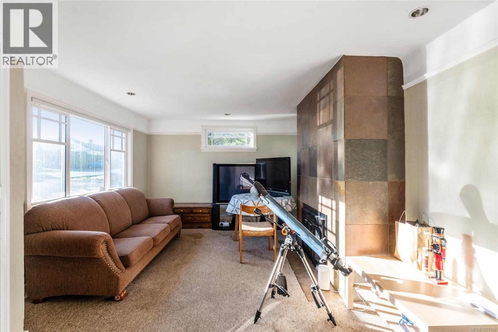  3026 Donald Street, Saanich