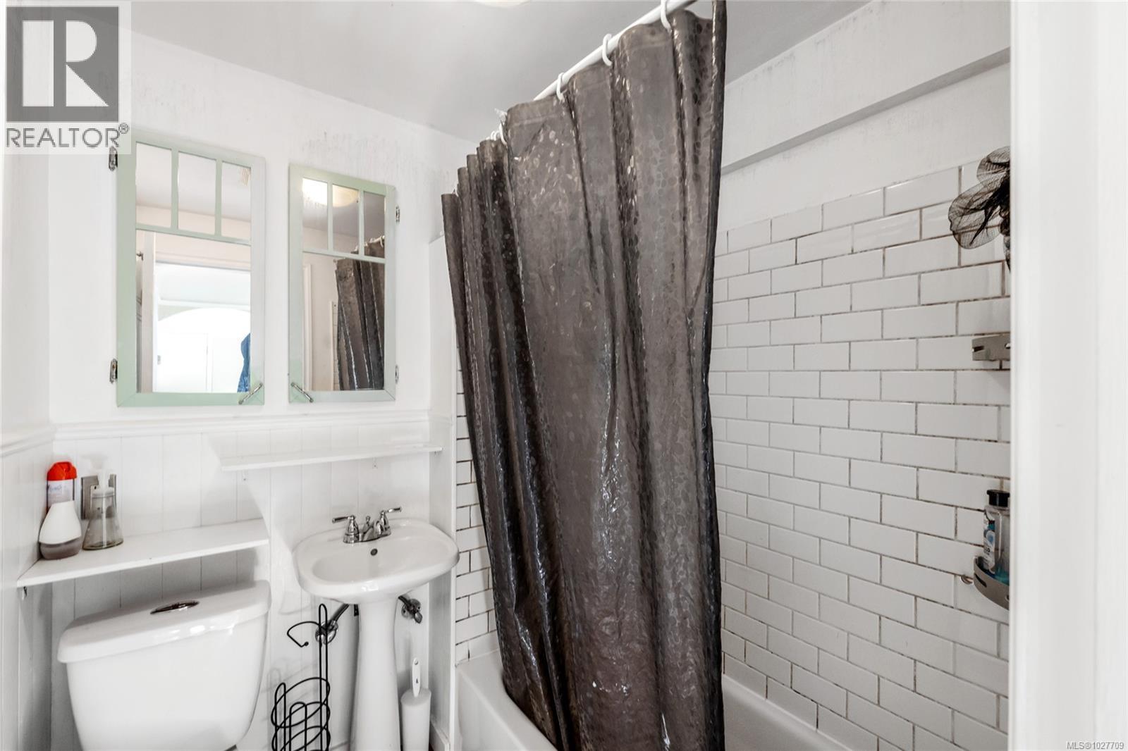  3026 Donald Street, Saanich