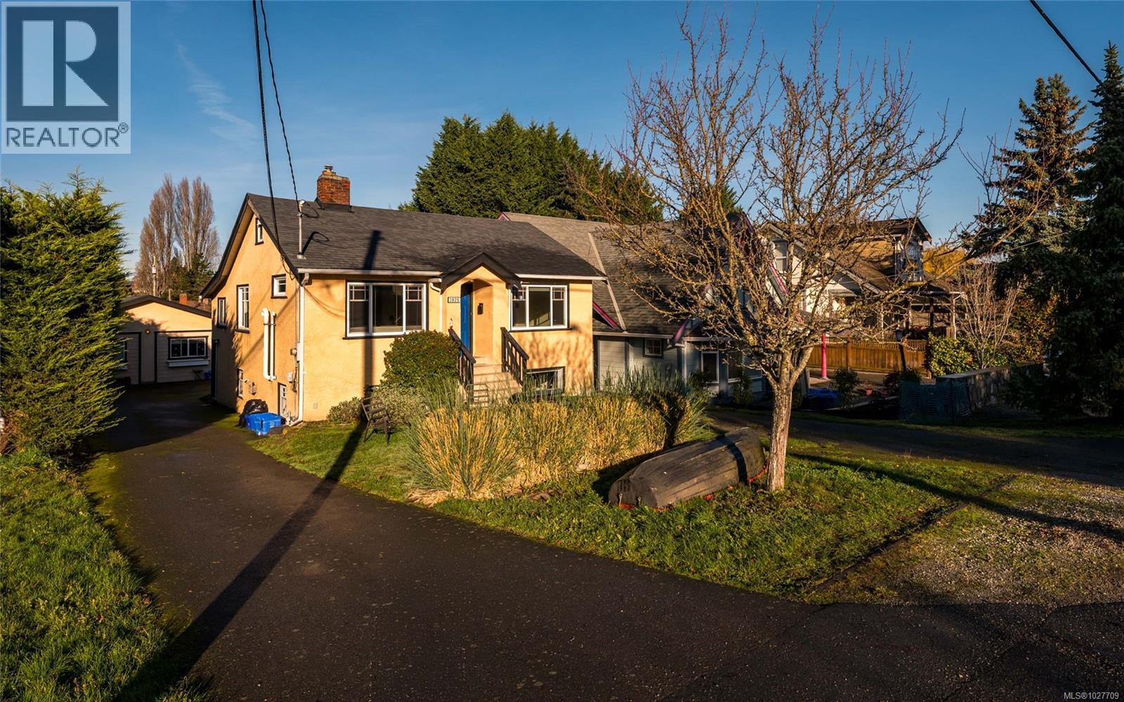  3026 Donald Street, Saanich