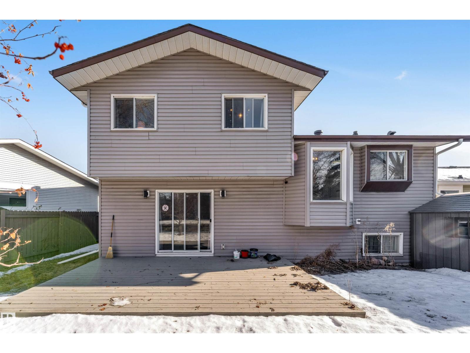 3824 48 ST NW - 8