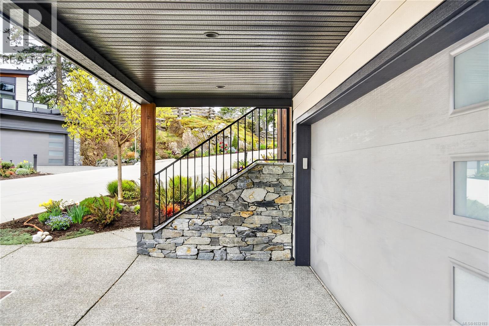 #103 1217 MANZANITA PL - 12