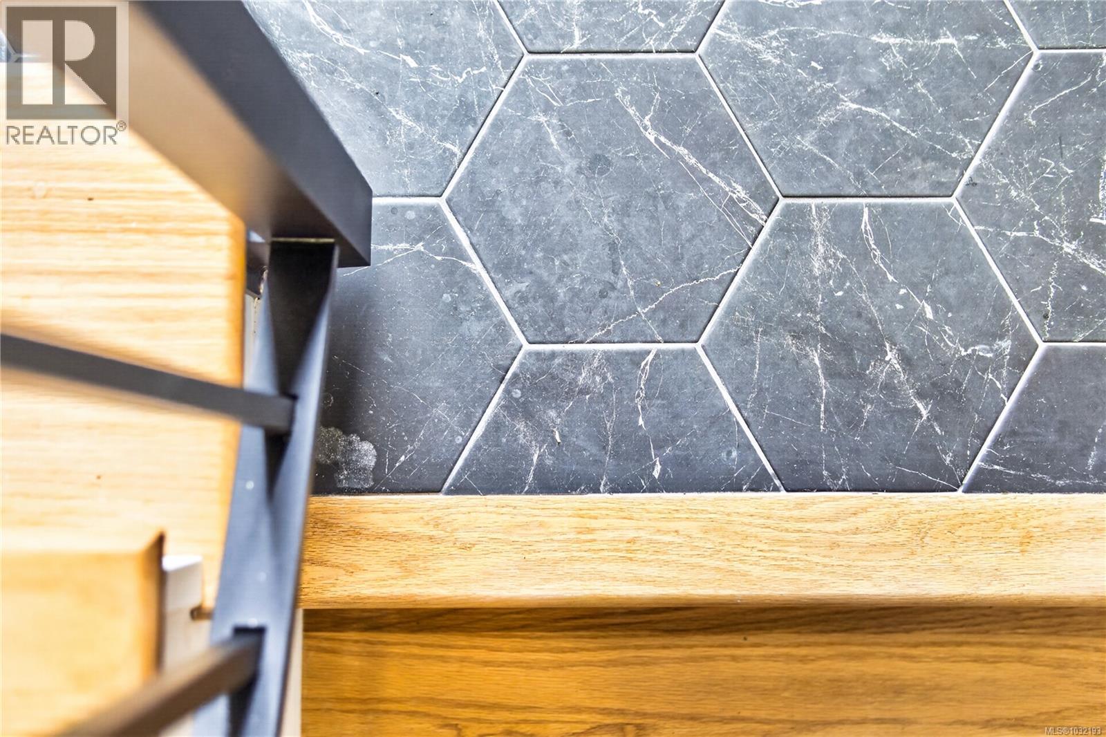 #103 1217 MANZANITA PL - 17