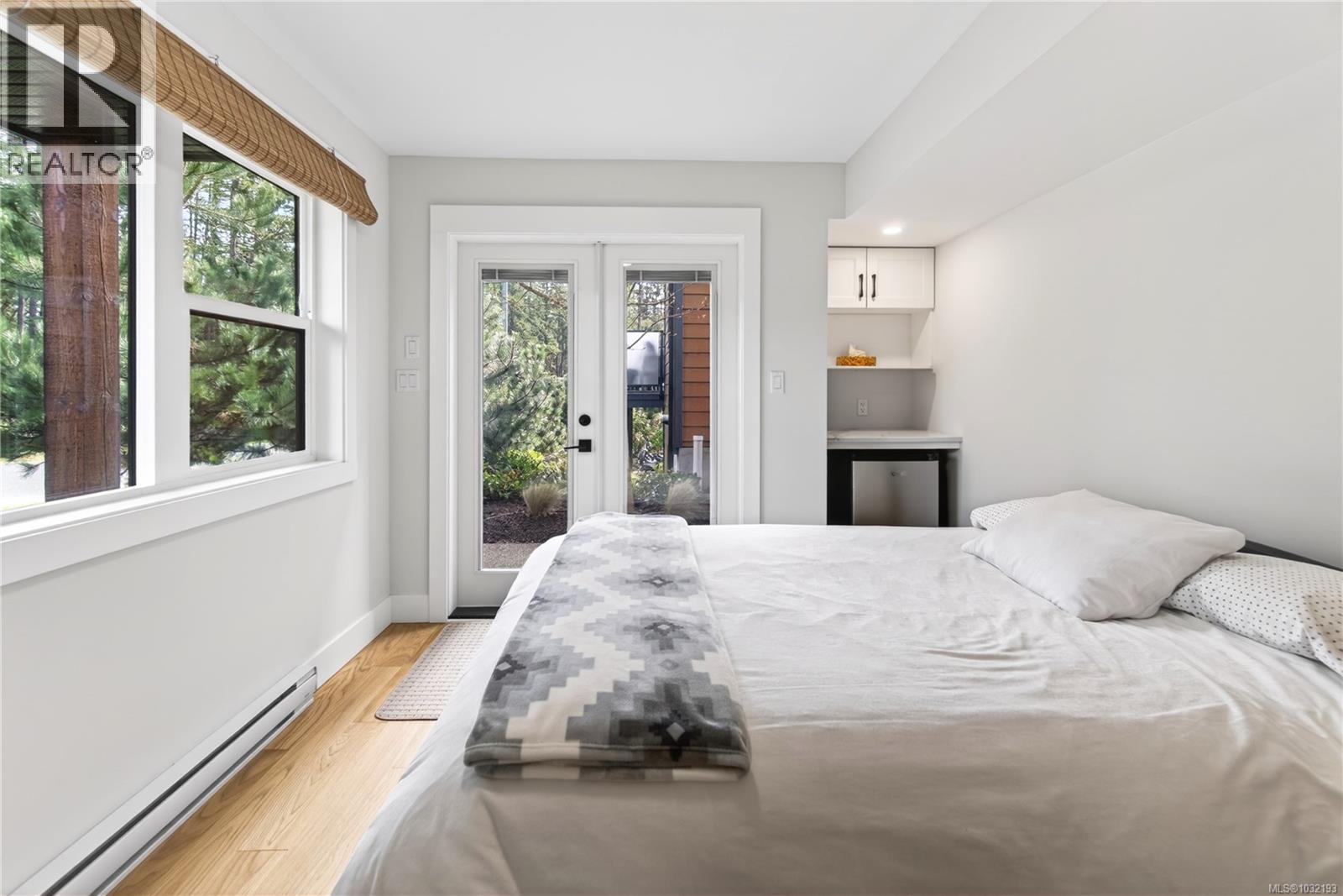 #103 1217 MANZANITA PL - 90