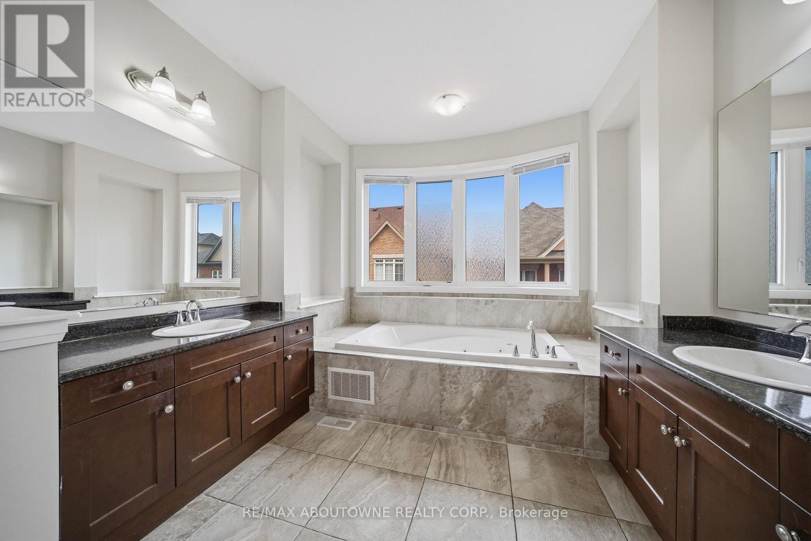 224 CHERRYHURST ROAD, Oakville (GO Glenorchy), Ontario, L6M0Z7 — Photo 28