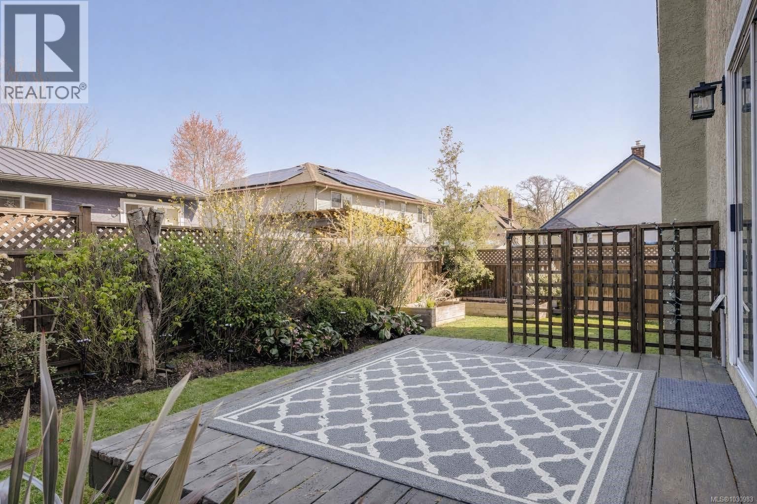  621 Pine Street, Victoria