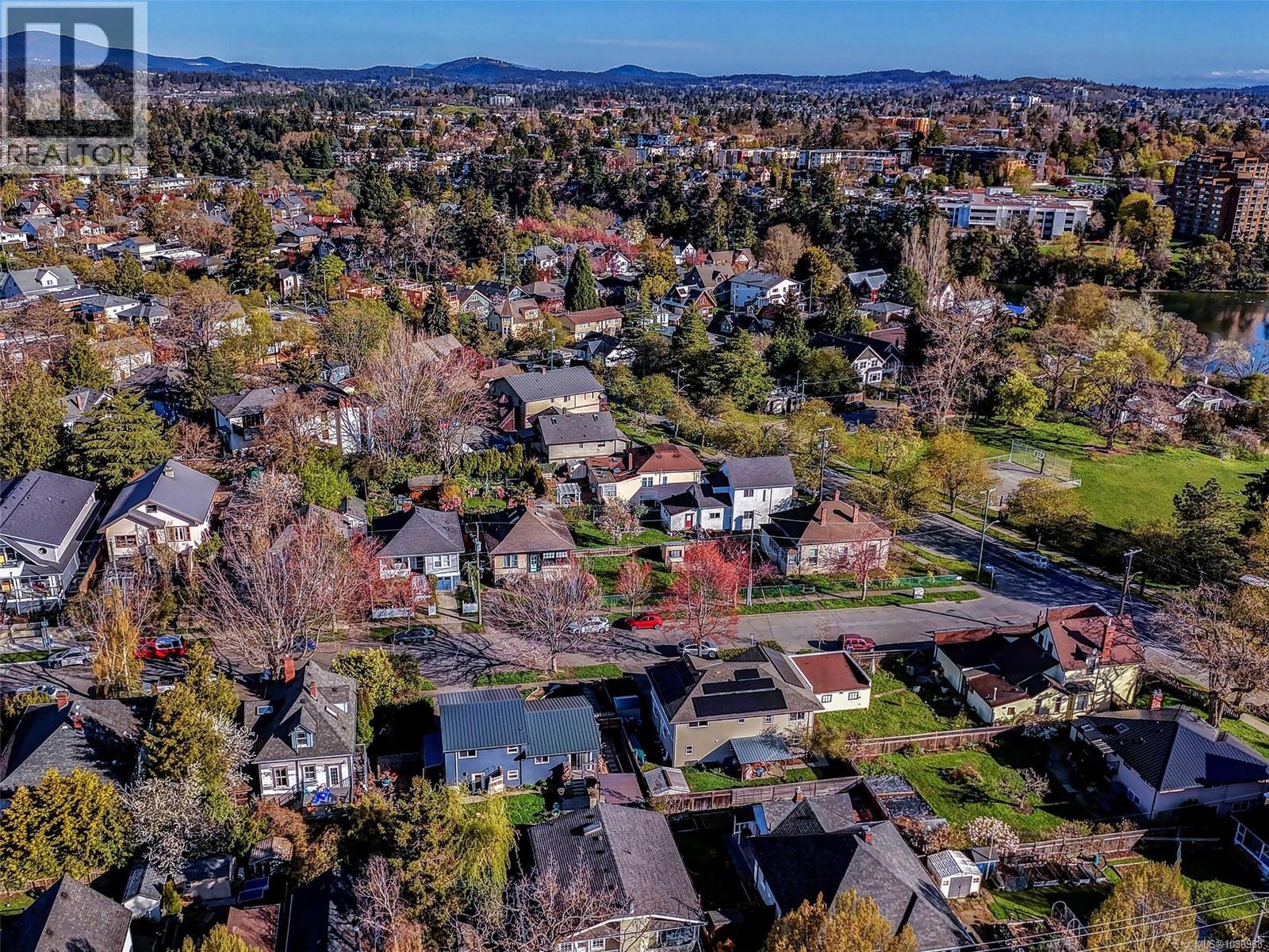  621 Pine Street, Victoria