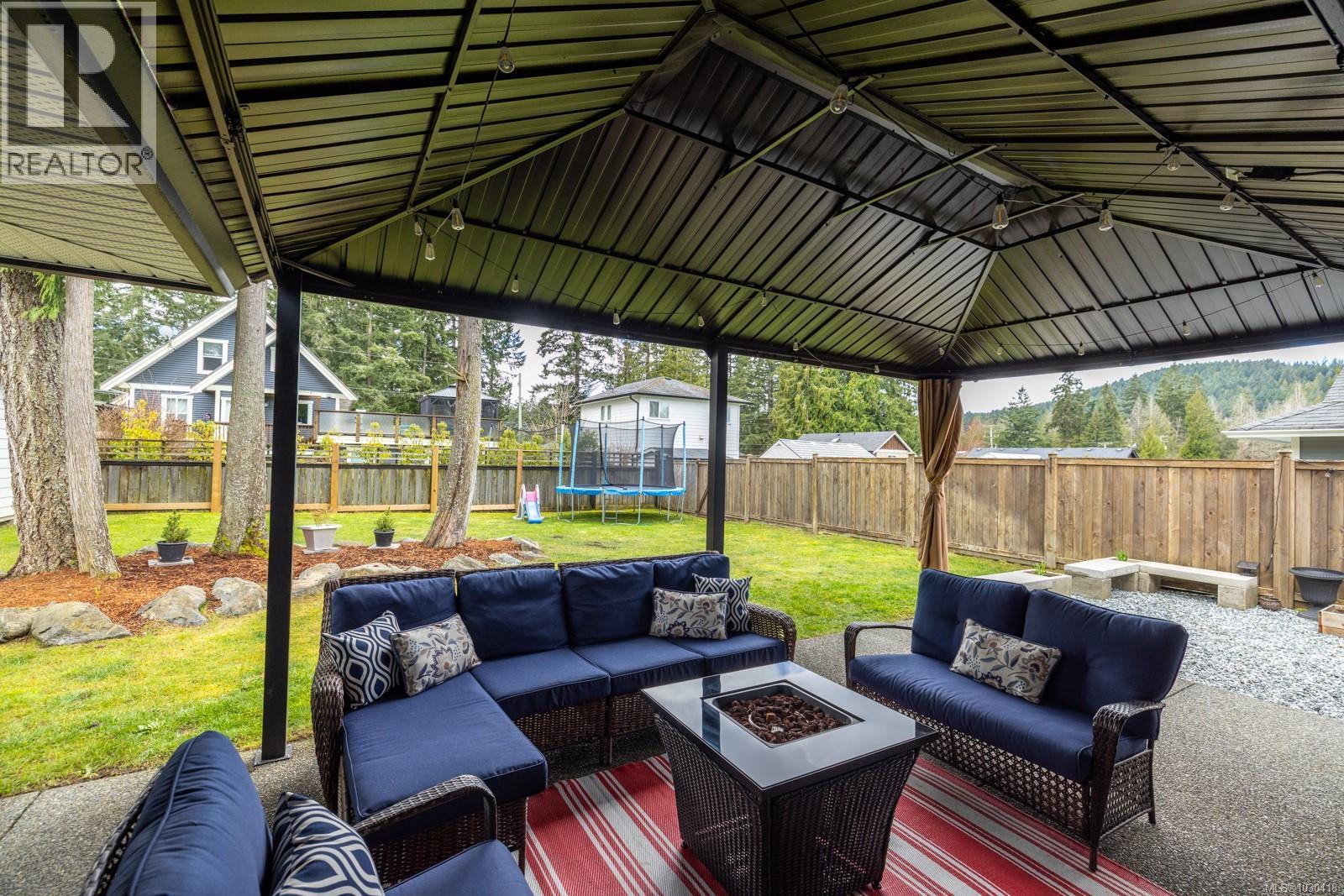 1320 BONNER CRES - 20