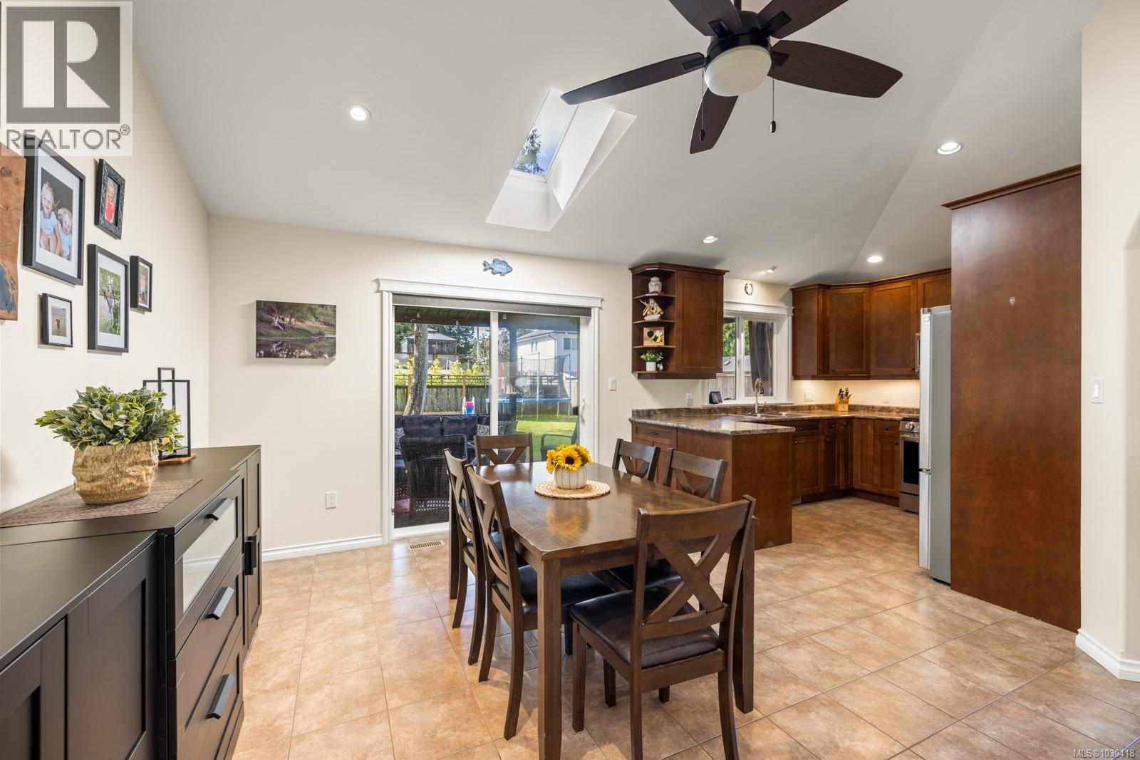 1320 BONNER CRES - 9