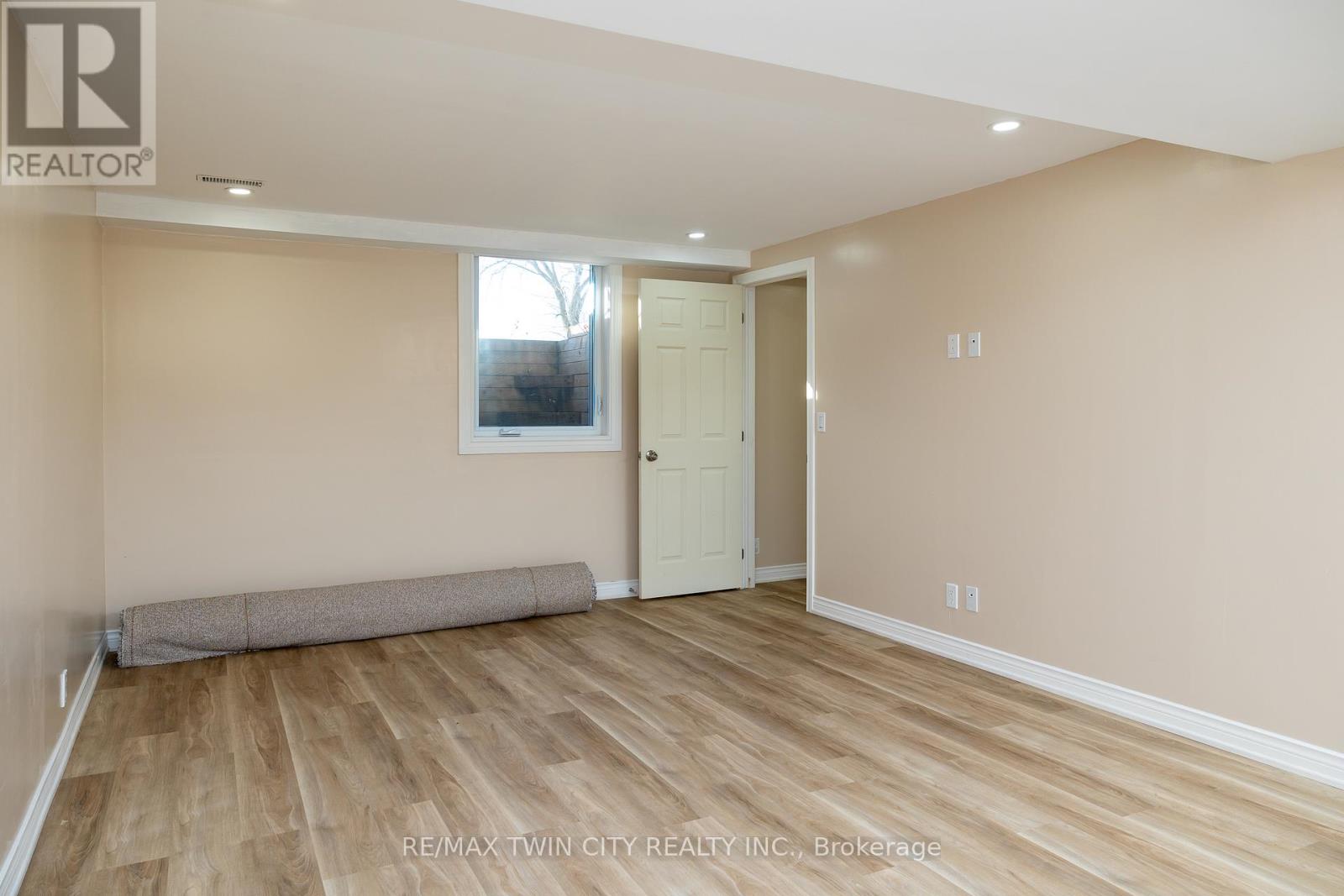 4595 KELVIN ROAD - 19