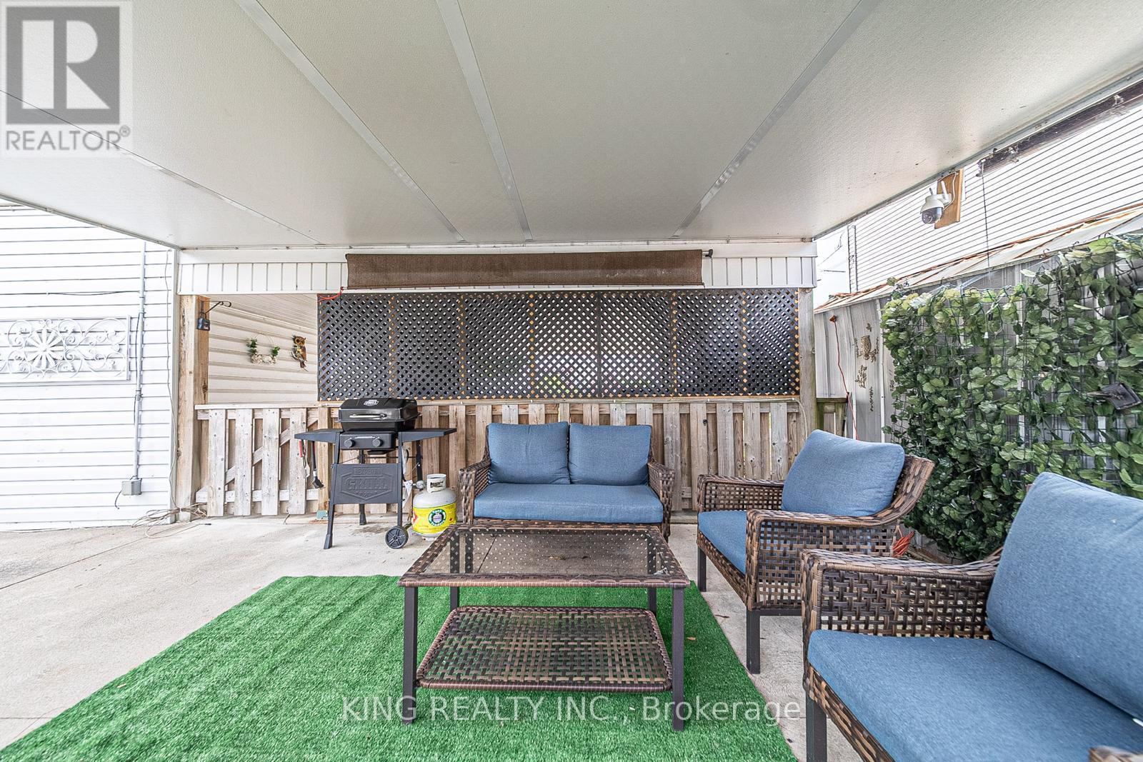 42 WAHNETA AVENUE - 22