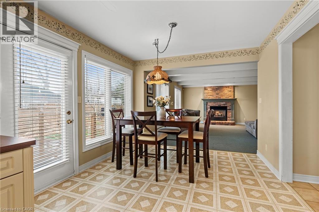 12 OAK DRIVE - 10