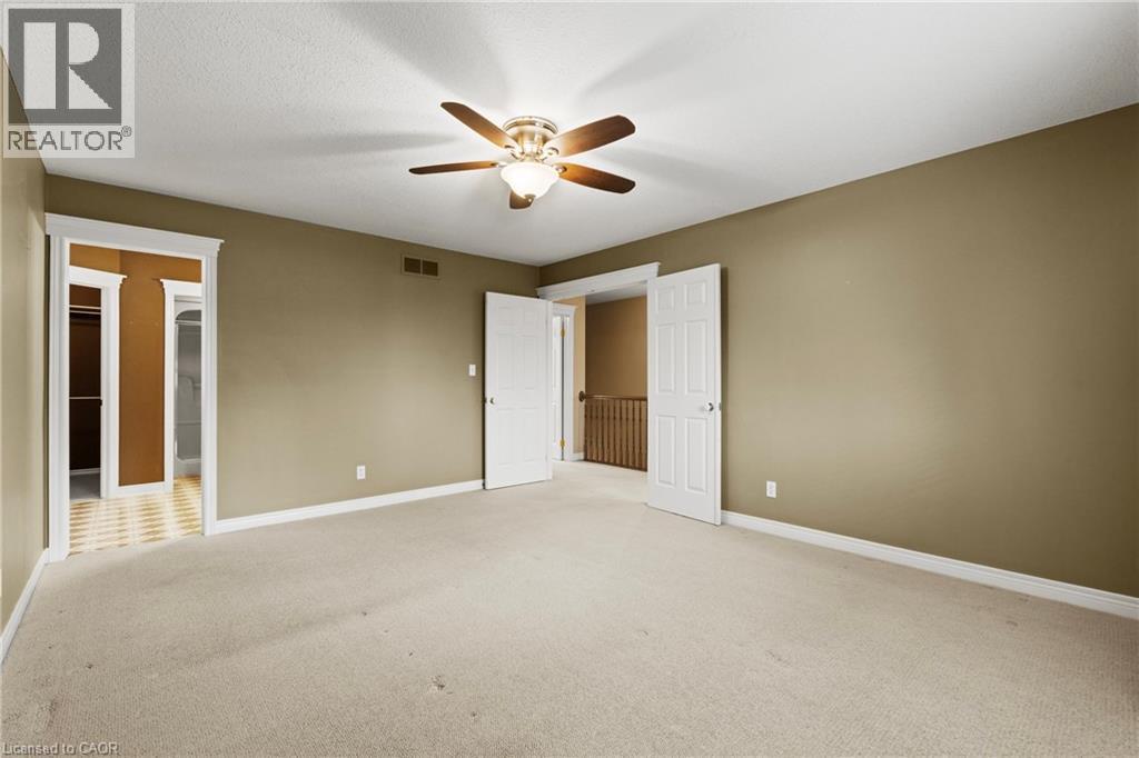12 OAK DRIVE - 23