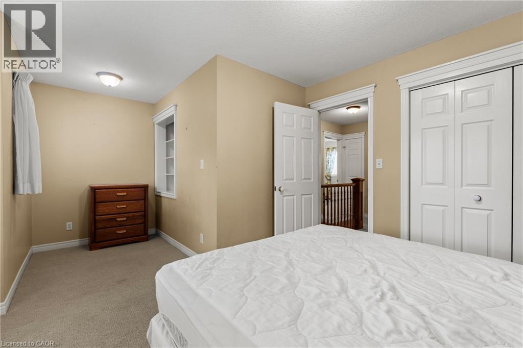 12 OAK DRIVE - 29