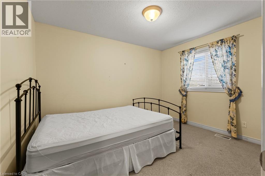 12 OAK DRIVE - 31