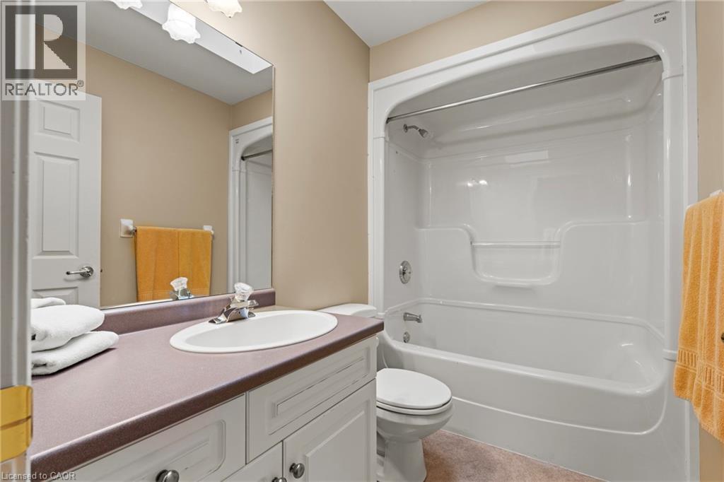 12 OAK DRIVE - 32