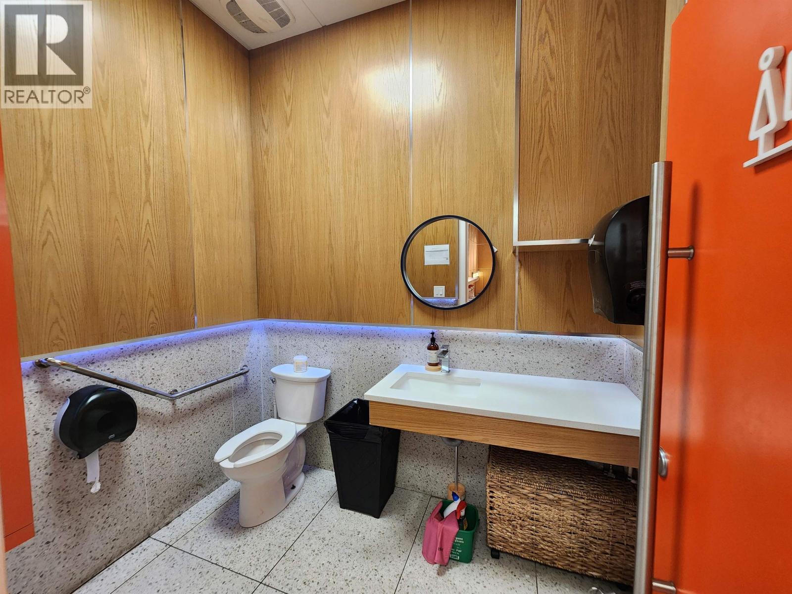 1660 ROBSON STREET — photo 11