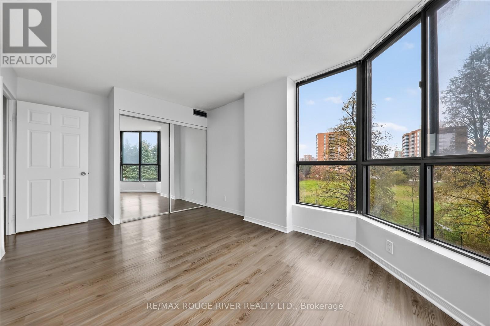 309 - 8 SILVER BELL GROVE