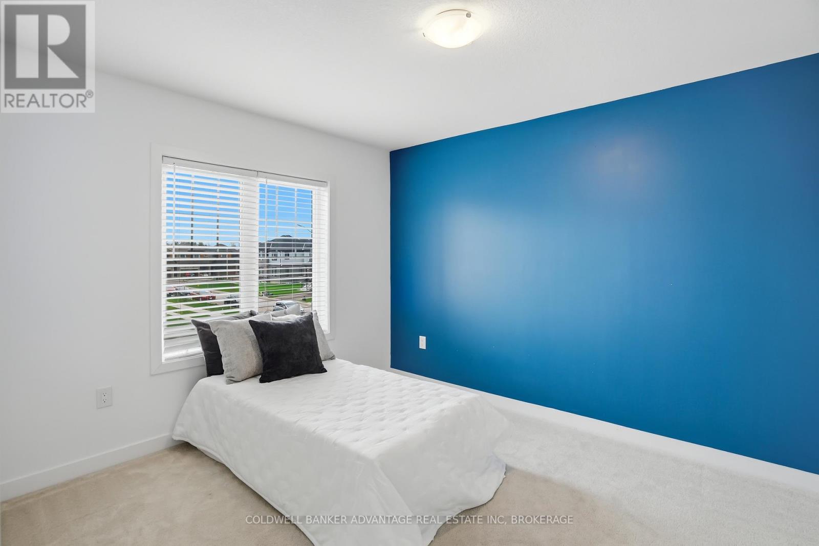 21 BLACKBERRY LANE - 25