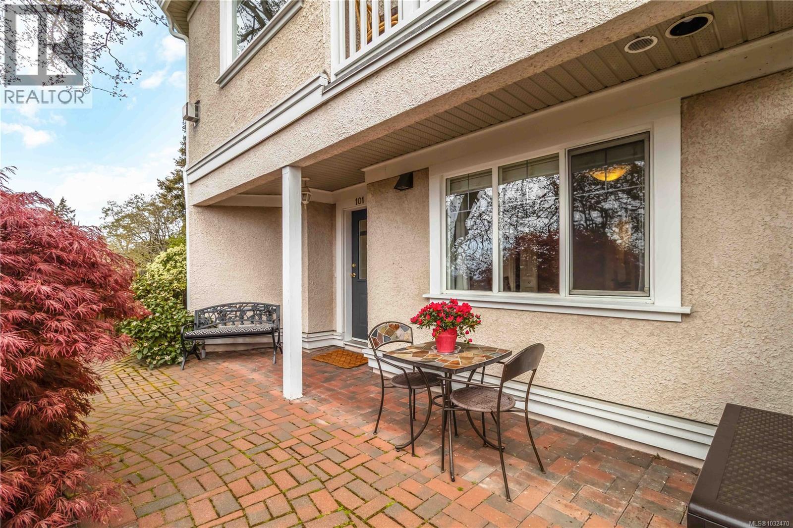101 1196 Clovelly Terrace, Saanich