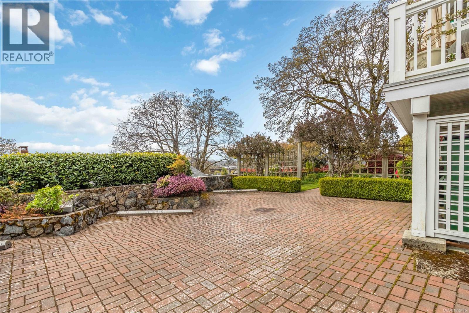 101 1196 Clovelly Terrace, Saanich