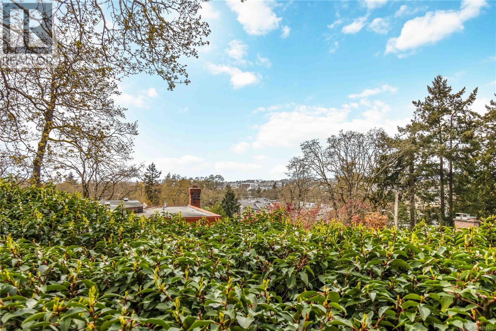 101 1196 Clovelly Terrace, Saanich