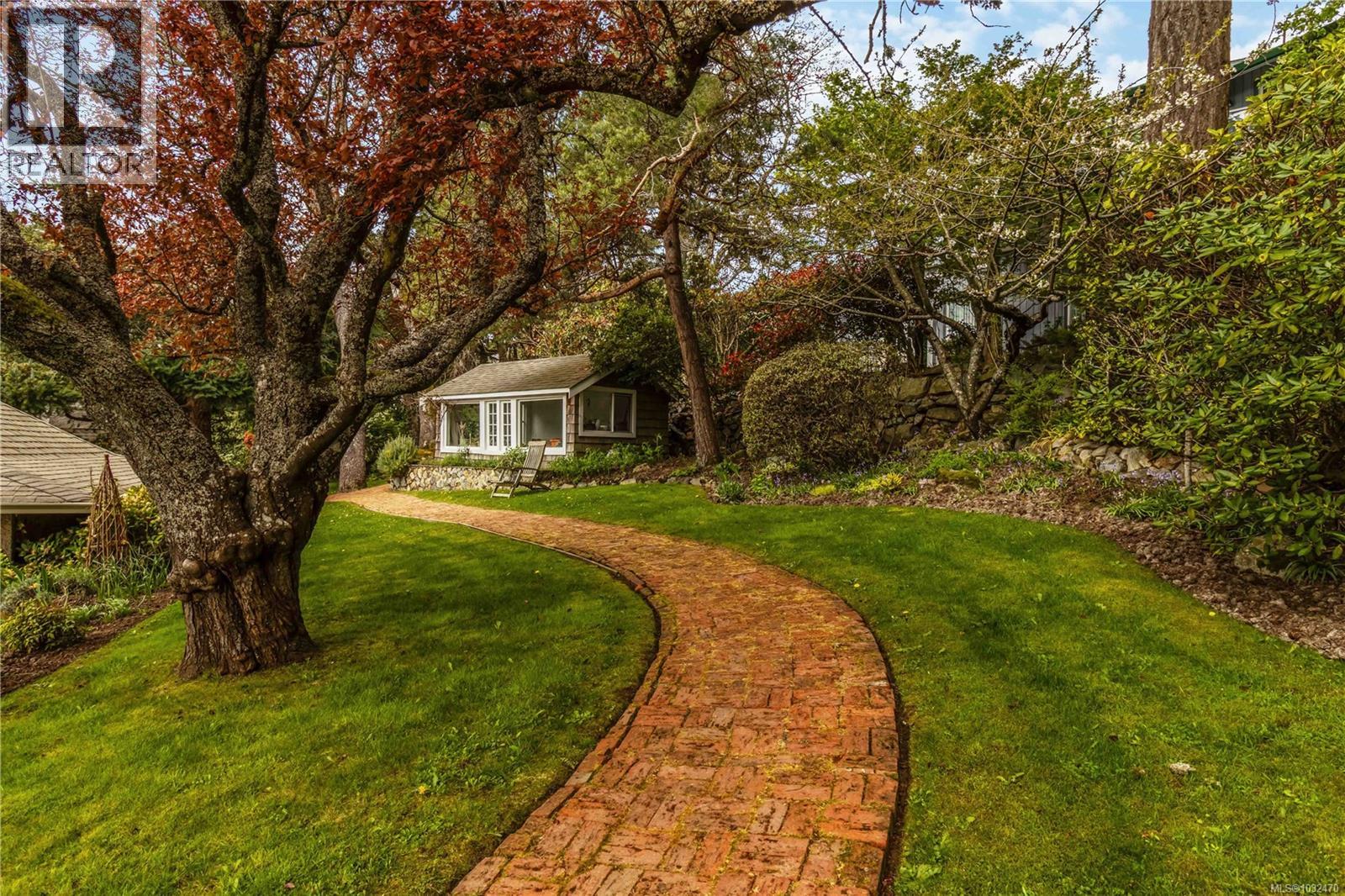 101 1196 Clovelly Terrace, Saanich