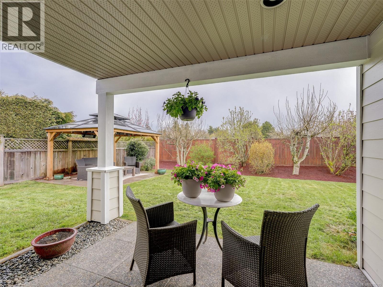  4205 Oakview Place, Saanich