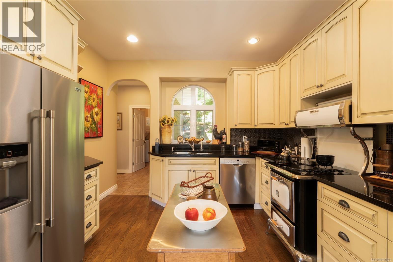 2308 RENFREW RD - 15