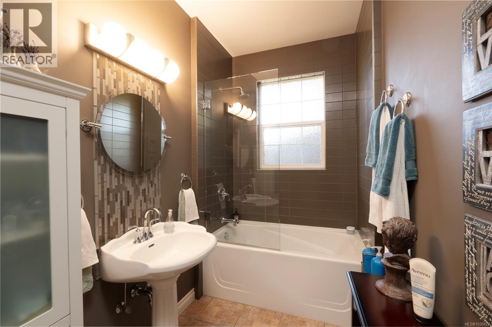 2308 RENFREW RD - 23