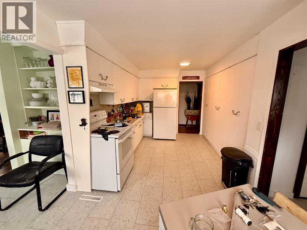 5111 49 STREET - 9