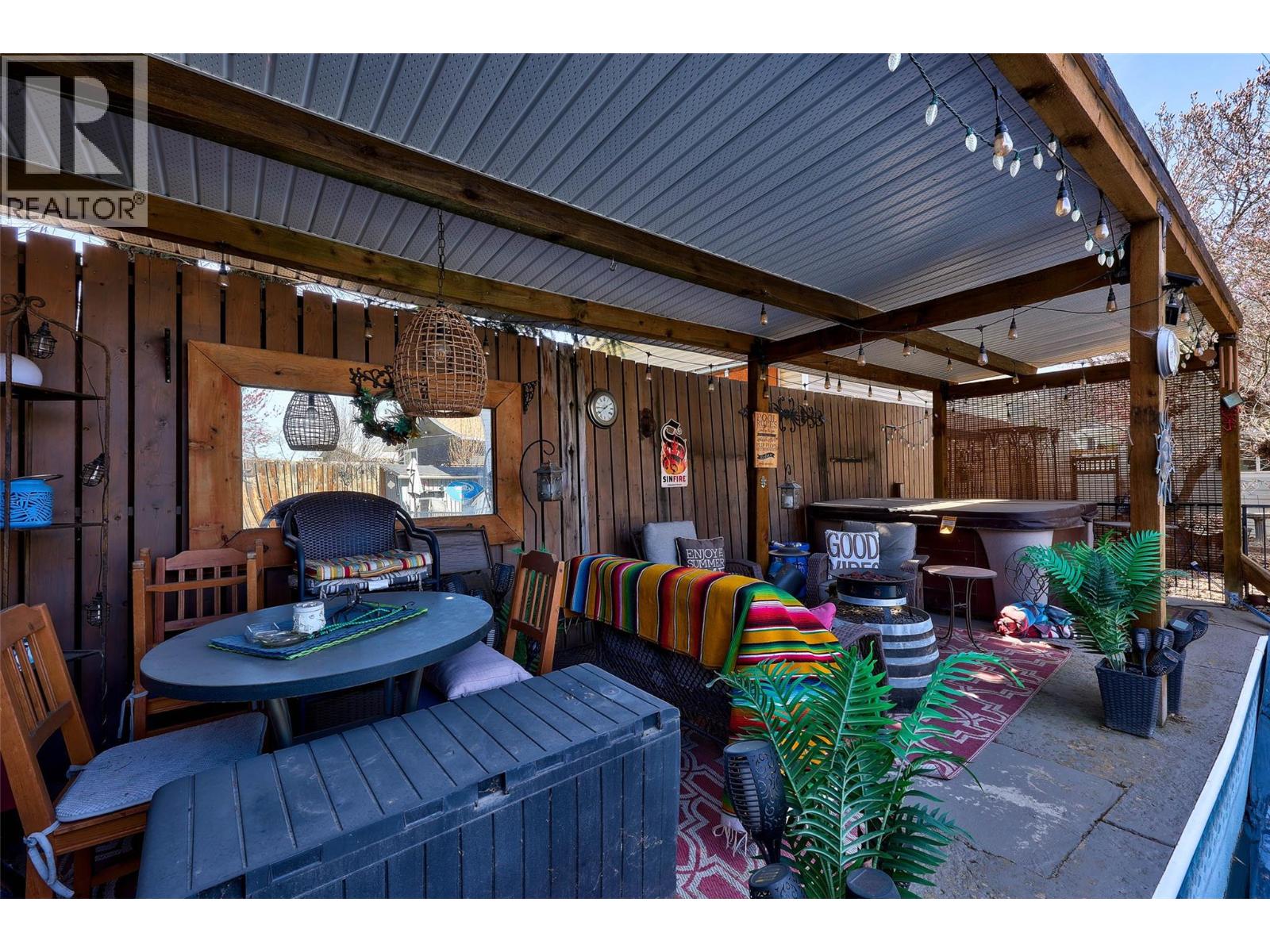 4602 STRAWBERRY LANE - 24