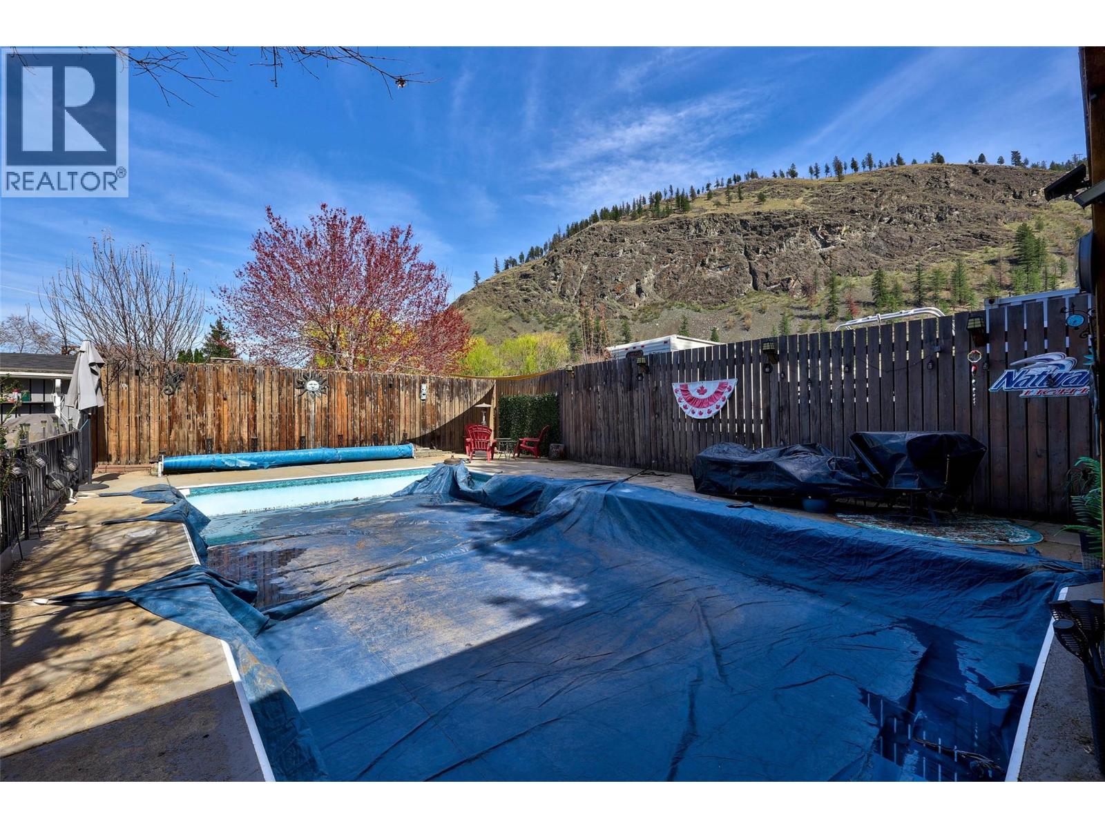 4602 STRAWBERRY LANE - 25