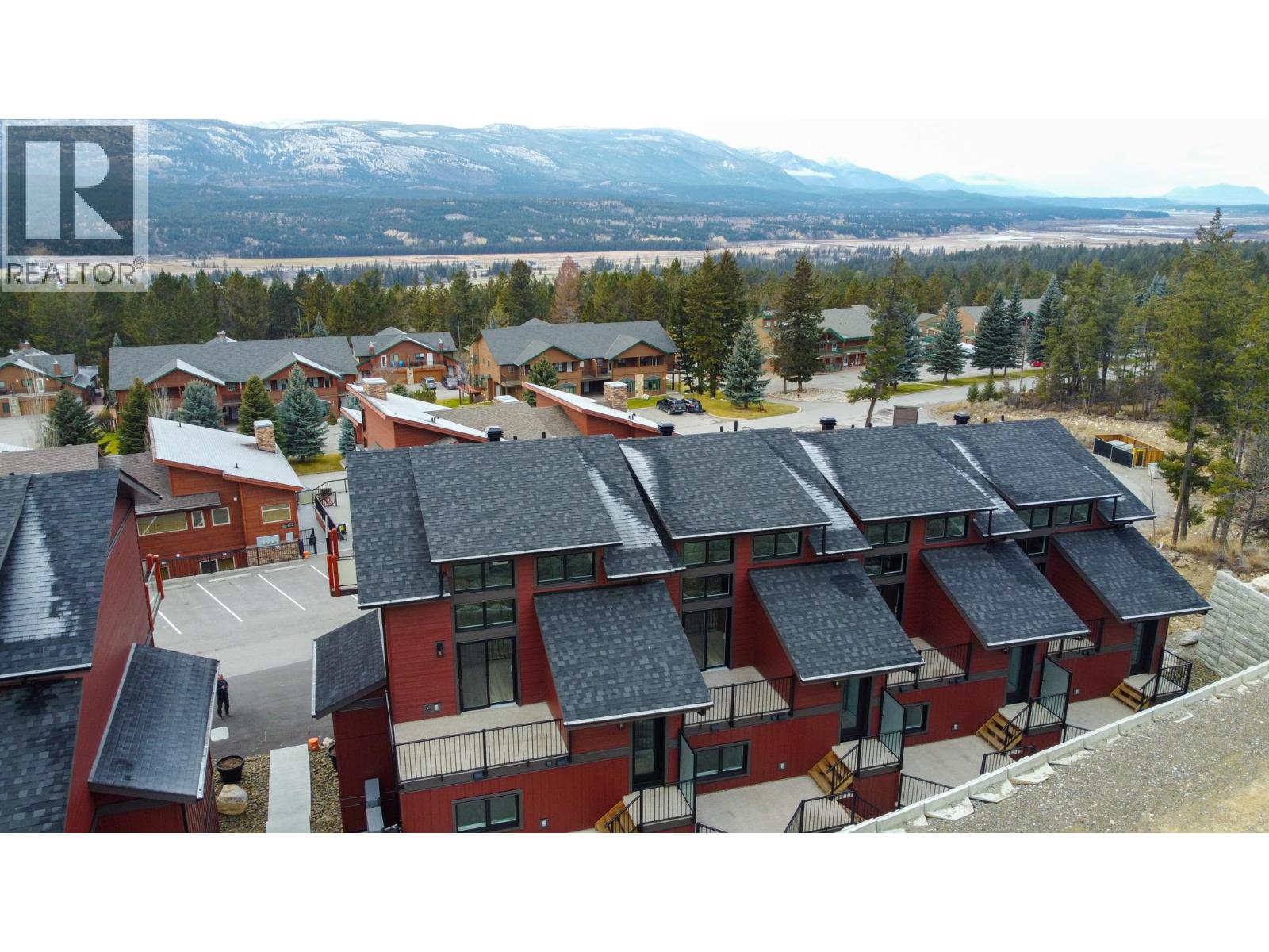 #22A 5150 FAIRWAY DRIVE - Image 2