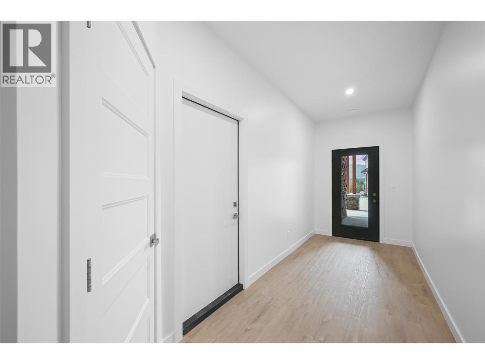 #22A 5150 FAIRWAY Drive - 23