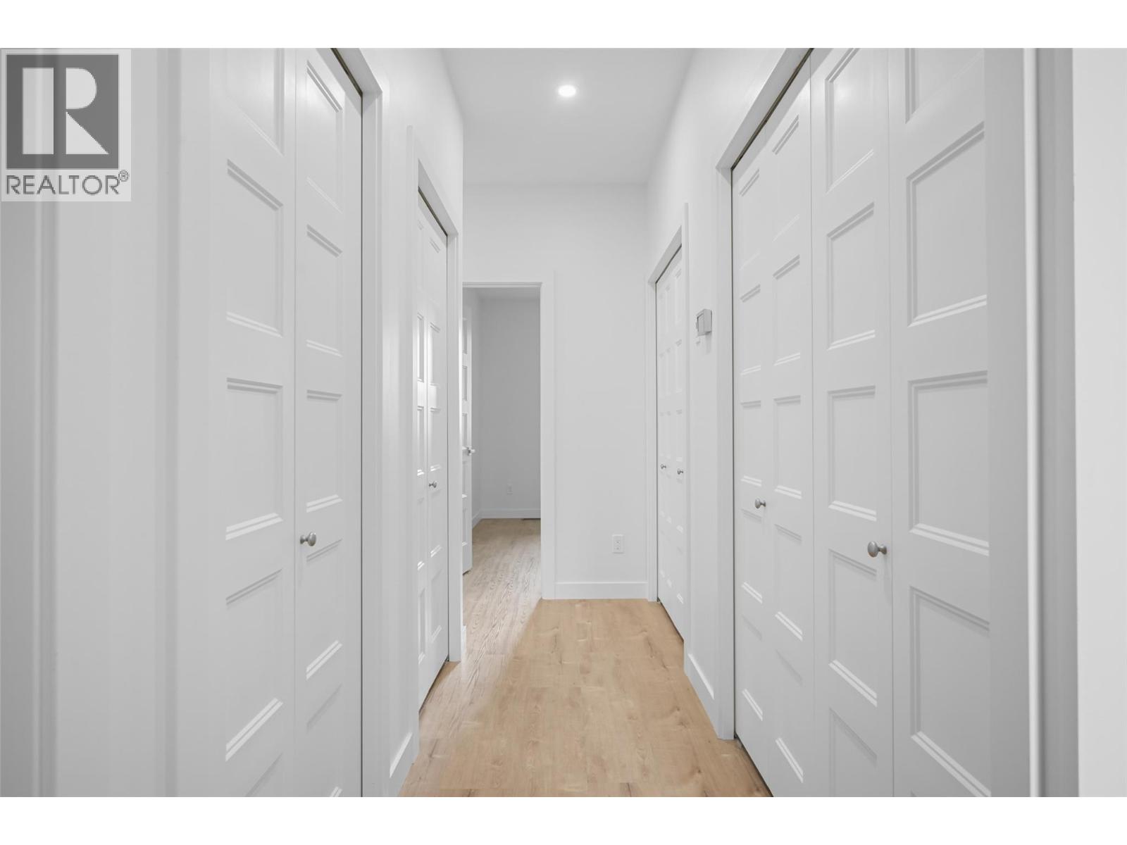 #22A 5150 FAIRWAY DRIVE - 25