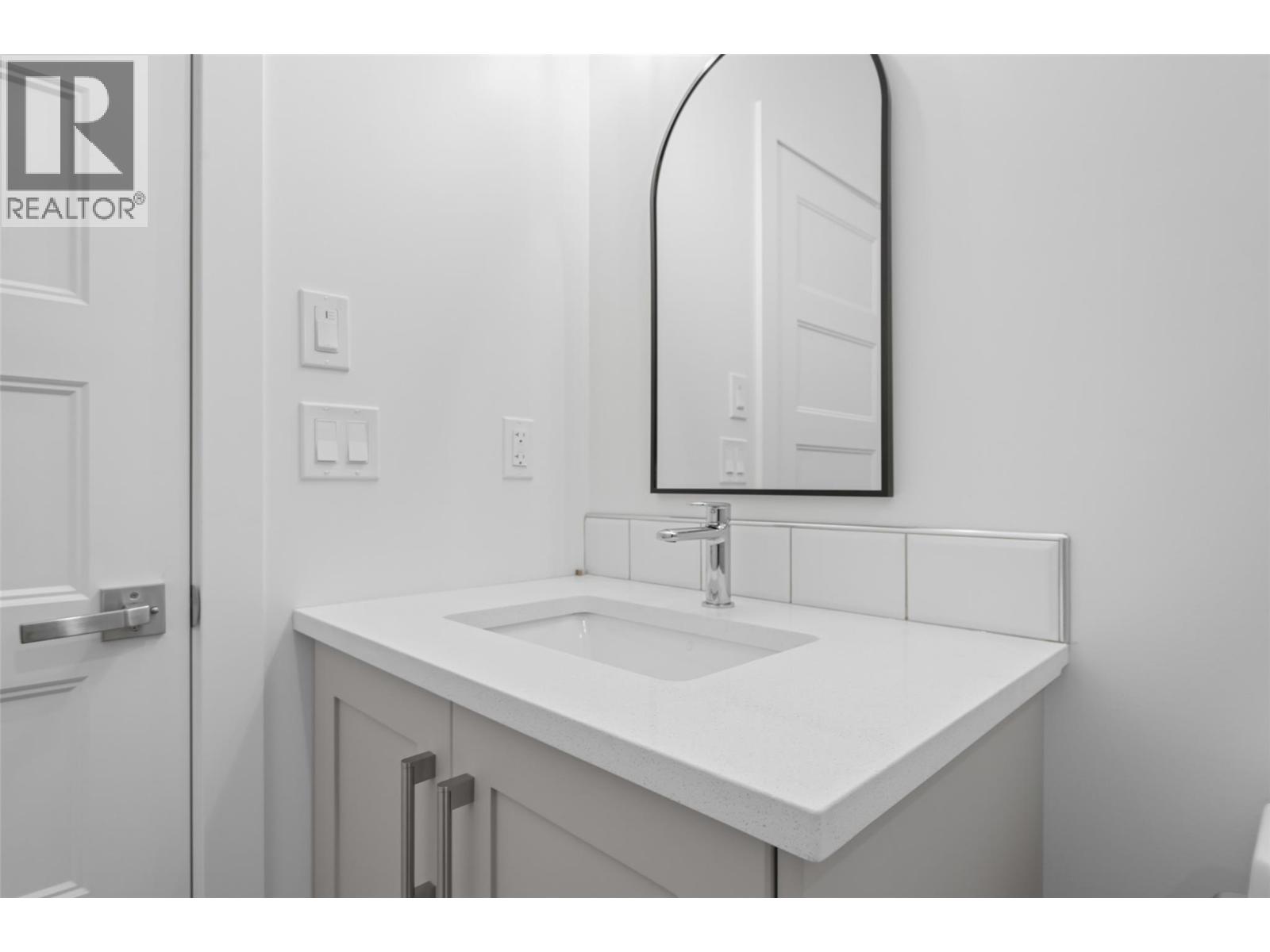#22A 5150 FAIRWAY Drive - 31