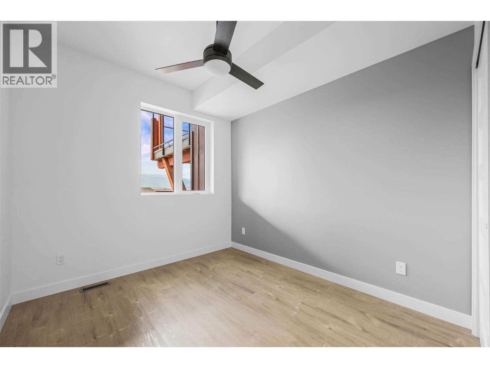 #22A 5150 FAIRWAY DRIVE - 34